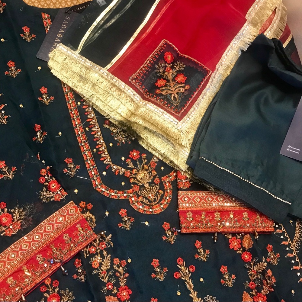 Sadabahar shalwar kameez